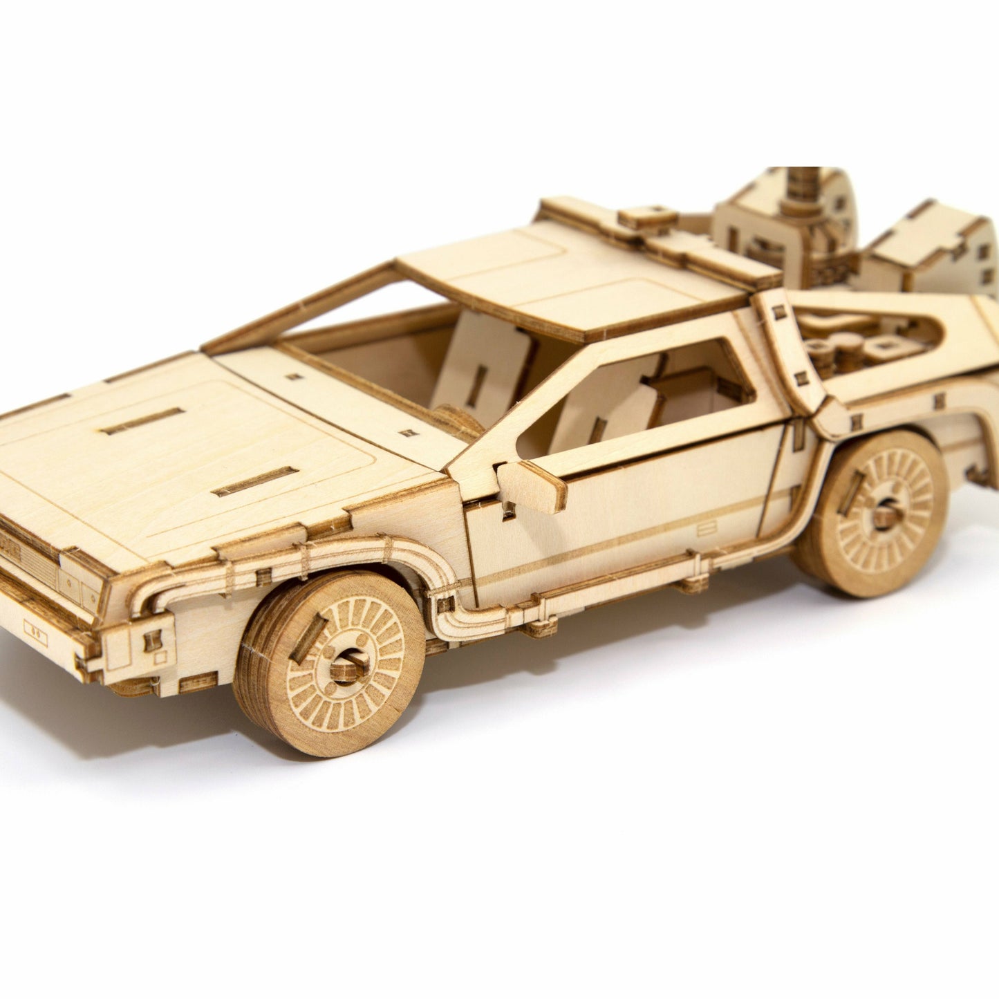 IncrediBuilds: Back to the Future: DeLorean Book and 3D Wood Model Model Kit Insight Editions
