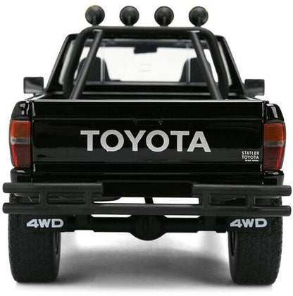 Back to the Future "Hollywood Rides" Toyota SR5 Pickup 1:24 scale with Marty's Skateboard