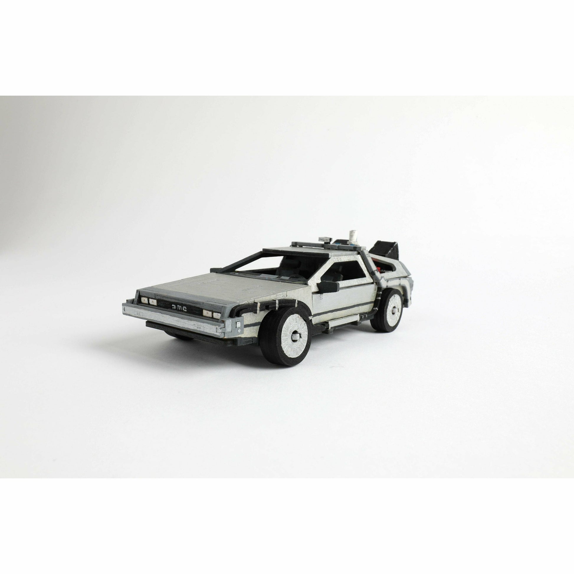 IncrediBuilds: Back to the Future: DeLorean Book and 3D Wood Model Model Kit Insight Editions