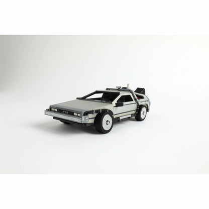 IncrediBuilds: Back to the Future: DeLorean Book and 3D Wood Model Model Kit Insight Editions