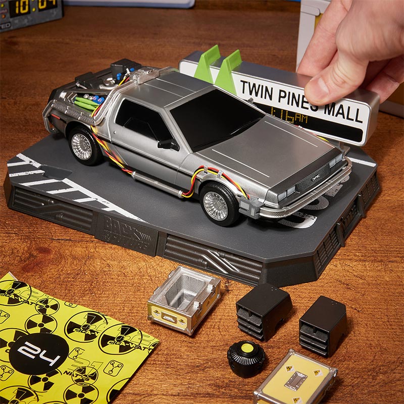 Model Kit - Back To The Future: Time Machine Model Kit [Expected Availability June 2025!]